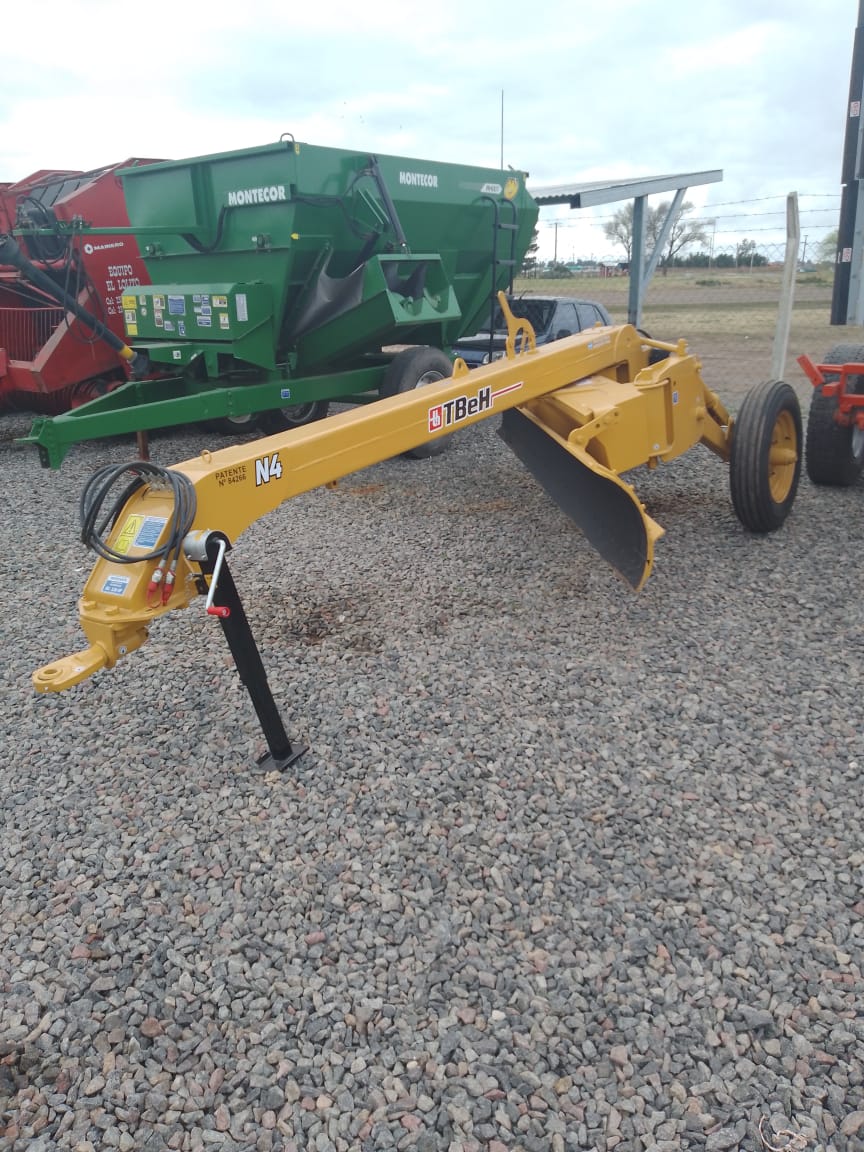 NIVELADORA DE ARRASTRE TBEH N4